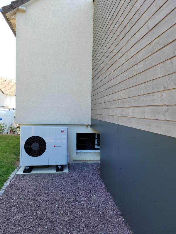 Pose d'une pompe à chaleur avec ECS dans le Calvados 